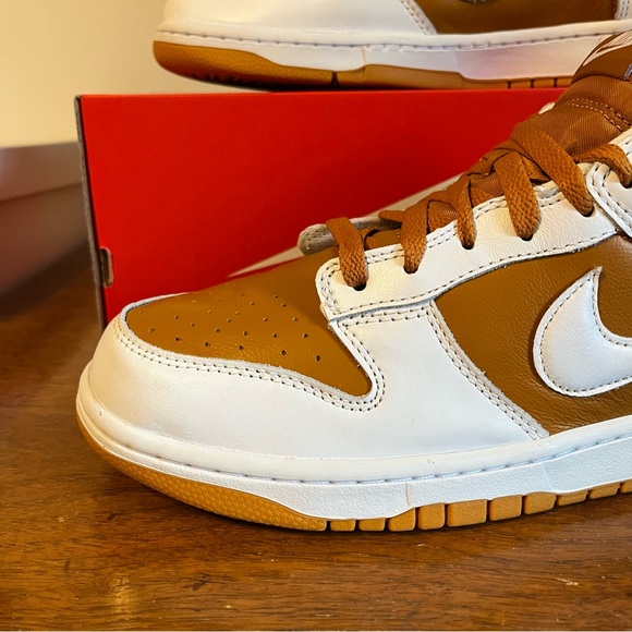 NIKE Dunk Low Reverse Dark Curry - Picture 3 of 11